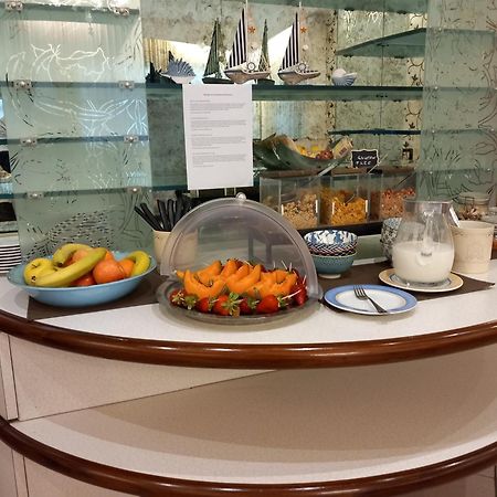 Acasamia Welchome Hotel ริมินี ภายนอก รูปภาพ