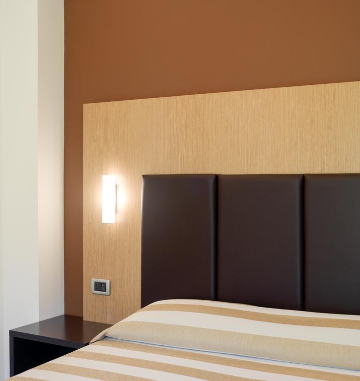 Acasamia Welchome Hotel ริมินี ภายนอก รูปภาพ